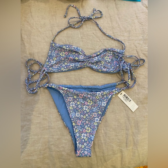 FRANKIES BIKINIS SET SIZE L - Picture 1 of 4